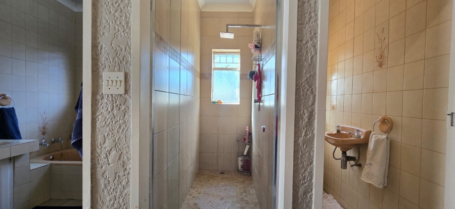 5 Bedroom Property for Sale in Orkney North West